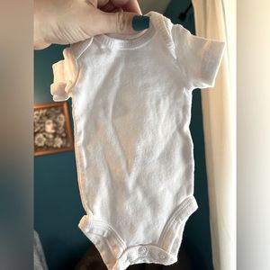 Carters 4 pack NWOT onsies